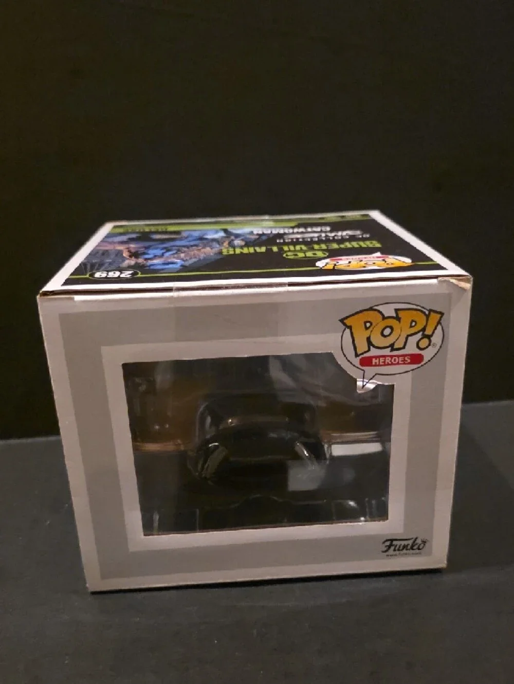 Funko Pop! Heroes Catwoman Deluxe Vinyl - Black & Green Goggles - Picture 6 of 6